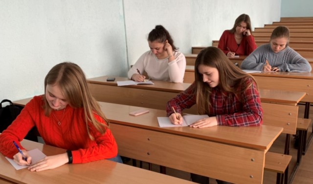 Студенти ТНПУ виконують завдання